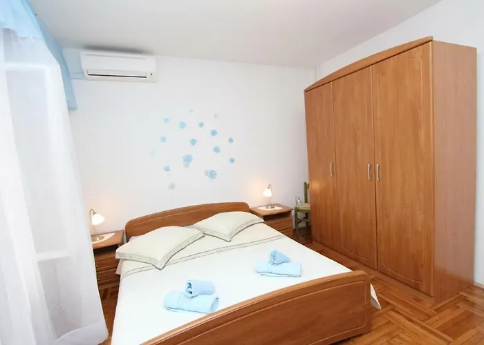 Πανσιόν Licul 3*