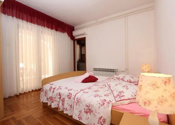 Licul Πανσιόν Ρόβινι